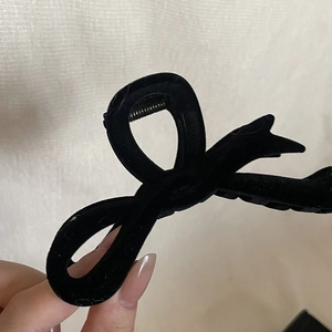 Retro coffee brown flocked shark hair claw clip with large velvet bow knot for women hair
