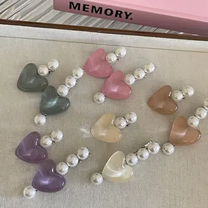 Elegante Herz Harz Acryl Haarklammern Mit Künstliche Perlenimitat Dekorative Herz Und Künstliche Perlen Entenschnabel Clips Für Damen Haarschmuck