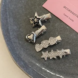 Pinces à Cheveux Y2K en Alliage d'Argent avec Strass Forme de Cœur et Étoile Pinces à Bec de Canard pour Femmes Filles