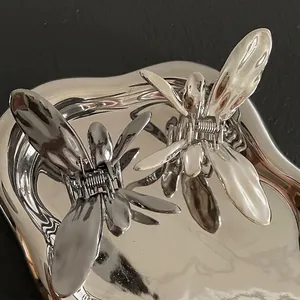 Pince à Cheveux Papillon pour Femmes en Tissu Petite Pince Minimaliste Argent Lustre Métallique Accessoires Cheveux Quotidien