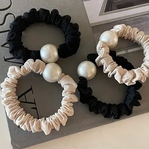 Eleganter Plissierter Stoff Haargummi Für Damen Große Künstliche Perle Haarseil Hochelastisches Haarband Französischer Stil