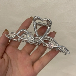 Silver alloy heart shark hair claw clip with pink and clear crystals for women