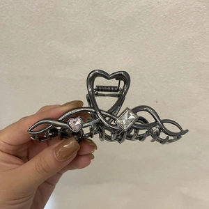 Elegant gunmetal heart claw clip with pink crystals and rhinestones for hair