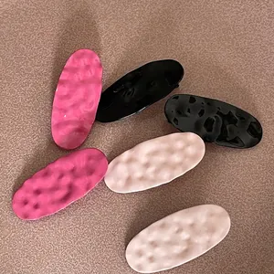 Five-piece set of oval textured matte hair clips in pink and neutral colors