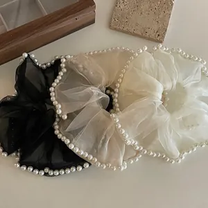 Lot de trois chouchous français élégants en résille avec bordure en perles et éclat satiné