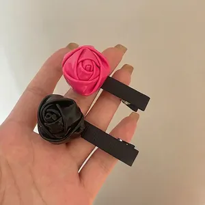 Pince à Cheveux Fleur Rose en Cuir Style Doux Cool Pince à Bec de Canard en Tissu Simple Pour Filles Femmes Accessoires Cheveux