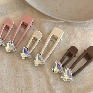 Estilo Coreano Metal Mate Forma de Corazón Diamantes de Imitación Irisados Pinzas de Pelo de Pato Para Mujeres Moda