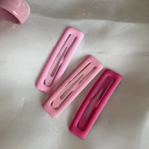Set de 3 barrettes BB rectangulaires Y2K dégradé rose avec finition mate pour cheveux