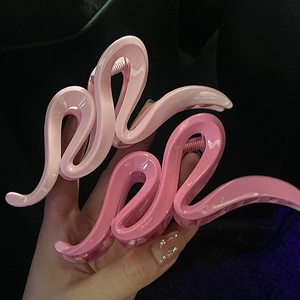 Lot de pinces à cheveux roses au design ondulé élégant avec finition brillante