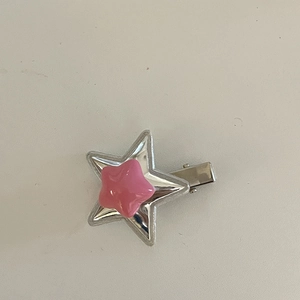 Y2K silver metal star hair clip with pink jelly star detail for women's hair styling