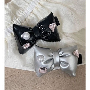 Fashion PU Leather Bow Hair Clip With Pink Rhinestone Artificial Pearl Accents Duckbill Side Clip For Women Daily Styling Accessory