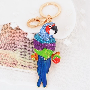Porte-clés perroquet en émail coloré avec strass brillants et mousqueton doré