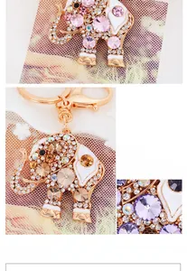 Vue macro de porte-clés éléphant étincelants avec cristaux incrustés et fini doré
