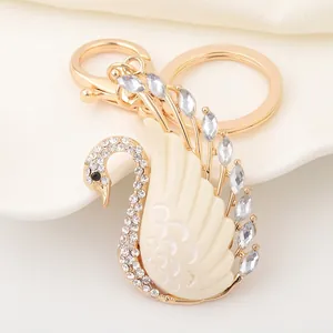 Eleganter Schwan Schlüsselanhänger Vergoldete Legierung Funkelnder Strass Taschenanhänger Für Damen Mode Schmuck Deko Schlüsselring Geschenk