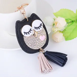 Porte-clés Gland Hibou en Cuir Artificiel de Mode Pendentif de Sac Cœur en Strass Porte-clés Style Occidental Bijoux Accessoire Cadeau pour Femmes