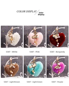Détails de porte-clés en peluche en forme de cœur, six couleurs avec des breloques dorées