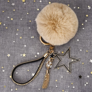 Stern Kunstfell Ball Schlüsselanhänger Mit PU Leder Strass Gurt Metall Quaste Stern Anhänger Tasche Auto Schlüsselanhänger Für Damen Geschenk