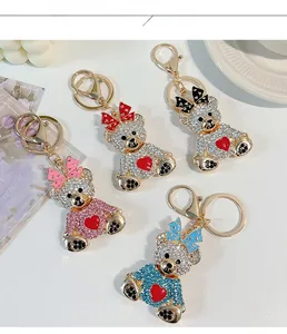 Sélection de porte-clés ours avec strass colorés et fermoir mousqueton doré