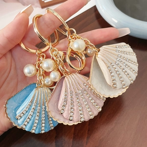 Fashion Rhinestone Seashell Keychain With Faux Artificial Pearl Alloy Scallop Bag Charm For Women Ocean Style Key Ring Accessories