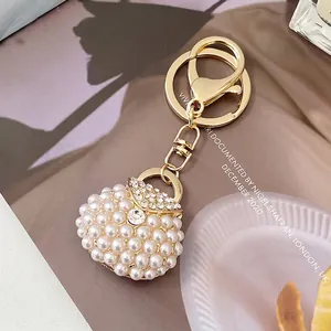 Luxury Alloy Imitation Artificial Pearl Rhinestone Bag Shaped Keychain For Women Gold Plated Metal Handbag Pendant Key Ring Accessory