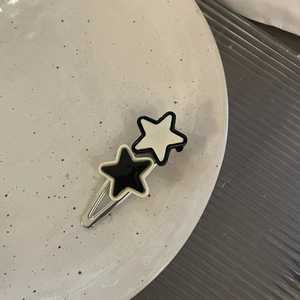 Y2K minimalist double star hair clips in black and white finish for women and girls