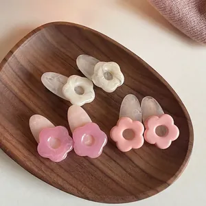 Süße Stoff Haarspange Mit Blumen Für Damen Und Mädchen Handgefertigte Entenschnabel-Clip Mode Haarschmuck