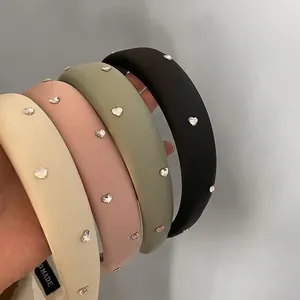 Cerchietto Imbottito in Raso con Strass a Cuore Stile Coreano per Donna Copricapo in Spugna Alta Moda Accessorio per Capelli