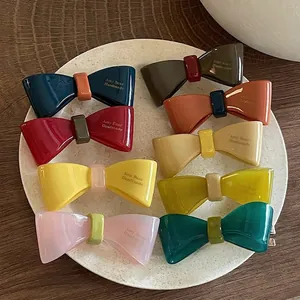 Haarspange mit Schleife im französischen Stil aus Celluloseacetat mit Kontrastfarbe Elegante handgefertigte Entenschnabelklemme