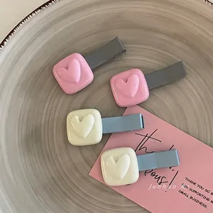 Süße Harz Herz Entenschnabel Haarklammer Legierung Quadrat Kontrastfarbe Pony Seitenclip Koreanischer Stil Damen Mädchen Haarschmuck