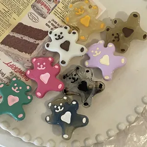 Mignonnes Pinces à Cheveux Ours en Résine Acrylique pour Femmes Filles Motif Cœur Pinces à Frange Épingles à Cheveux Animaux Kawaii Accessoires
