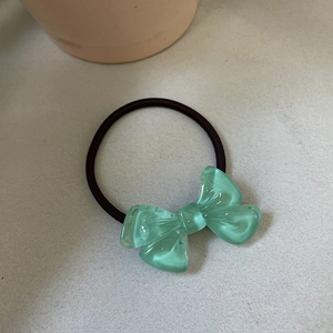 Creamy green resin bow hair tie with high elastic black rubber band for women