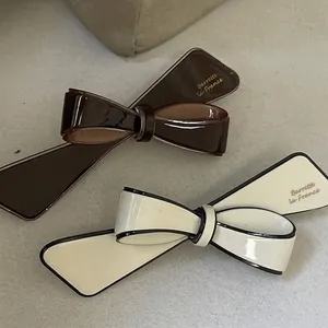 Fermaglio per Capelli in Acetato a Fiocco con Lettera d'Oro Stile Francese Elegante Forcina a Becco d'Anatra per Donna