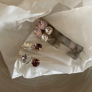 Pince à Cheveux de Luxe en Acétate avec Strass Barrette Géométrique Minimaliste Style OL Mode Quotidien Femme