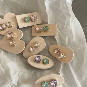 French Style Acrylic Heart Geometric Hair Clip With Colorful Rhinestones For Women Fashion Beige Hair Accessories