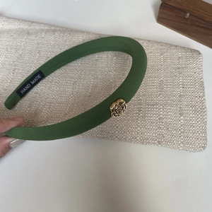 French retro green sponge headband with golden 3D rose flower metal ornament