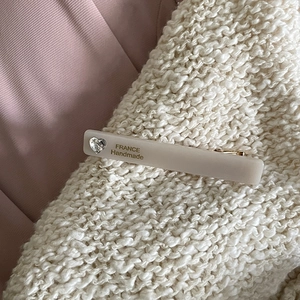 Elegant beige acetate hair clip with sparkling heart crystal and handmade lettering