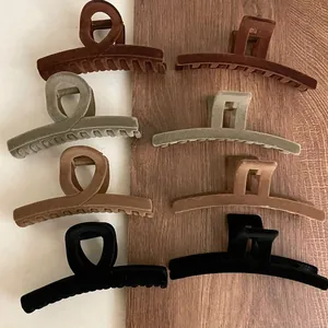 Large Flocking Hair Claw Clip For Women Matte Shark Clip Geometric Solid Color Hair Accessories Hairpin Hair Crab Style