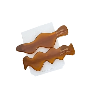 Lot de barrettes à cheveux ondulées en acétate style écaille de tortue au design français