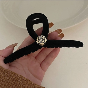 Vintage French Black Flocking Hair Claw With Gold Camellia Flower Shark Clip Elegant Hair Accessories For Women Jewelry Gift