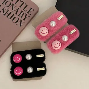 Plüsch Haarklammer Mit Smiley Imitation Künstliche Perle Und Handgemachter Metallplatte Süß Rosa Kunstpelz BB Clip Mode Haarschmuck