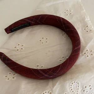 Vintage burgundy plaid sponge headband with diamond quilted texture for women