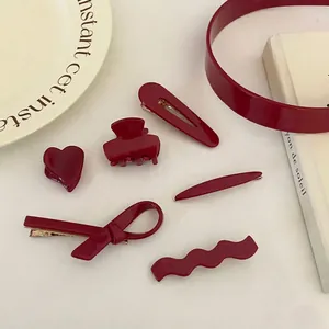 Vintage Red Acrylic Hair Clip Elegant Geometric Heart Curved Claw Clip Side Fringe Hairpin Daily Hair Accessories For Women