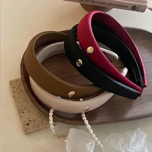 Set di cerchietti in raso stile francese bordeaux, nero, caffè e beige con logo dorato