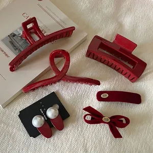 Elegant Wine Red Acrylic Hair Claw Clip Large Retro Square Hollow Cross Shark Clip Fashion Hair Accessories For Women