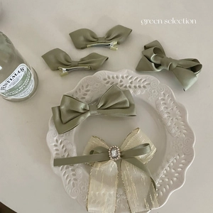 Elegant Morandi green bow hair clip set with satin ribbons and sparkling rhinestones