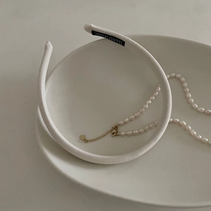 Serre-tête large en mousseline rose avec finition brillante et accessoire de luxe fait main