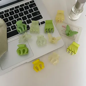 Lot de pinces à cheveux mates vertes et jaunes de formes variées pour coiffure féminine