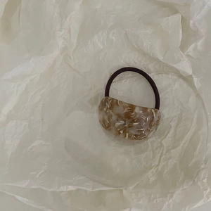 Élastique à cheveux minimaliste en acétate avec texture ambre et bande élastique femmes