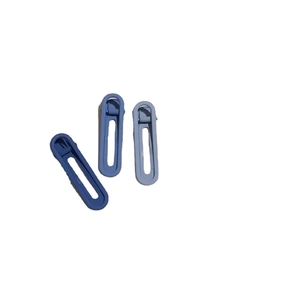 Lot de trois barrettes à cheveux bec de canard évidées en nuances de bleu et violet