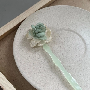 Bamboo style green hair pin with elegant dual-tone fabric flowers for Hanfu styling